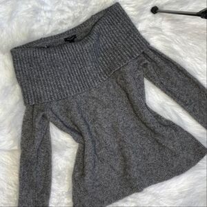 Ann Taylor Gray Wool Blend Off The Shoulder Knitted Sweater in Size Medium
